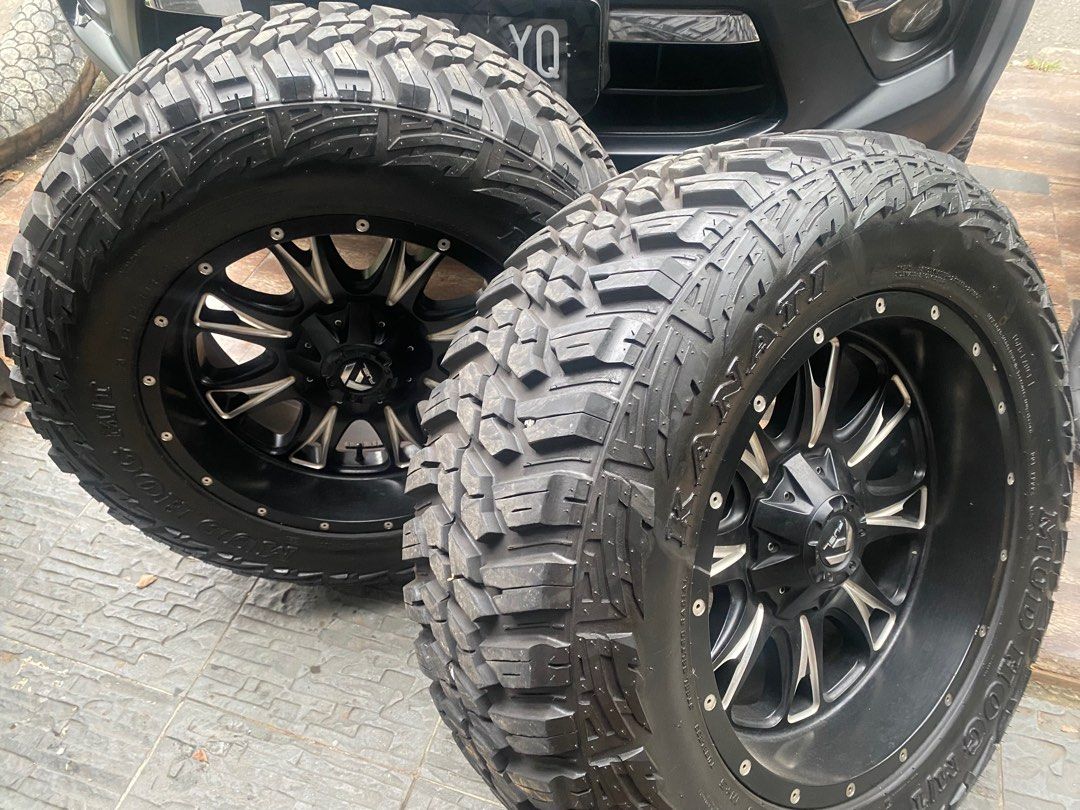 Velg jeep wrangler rubicon R20 ban 35 on Carousell