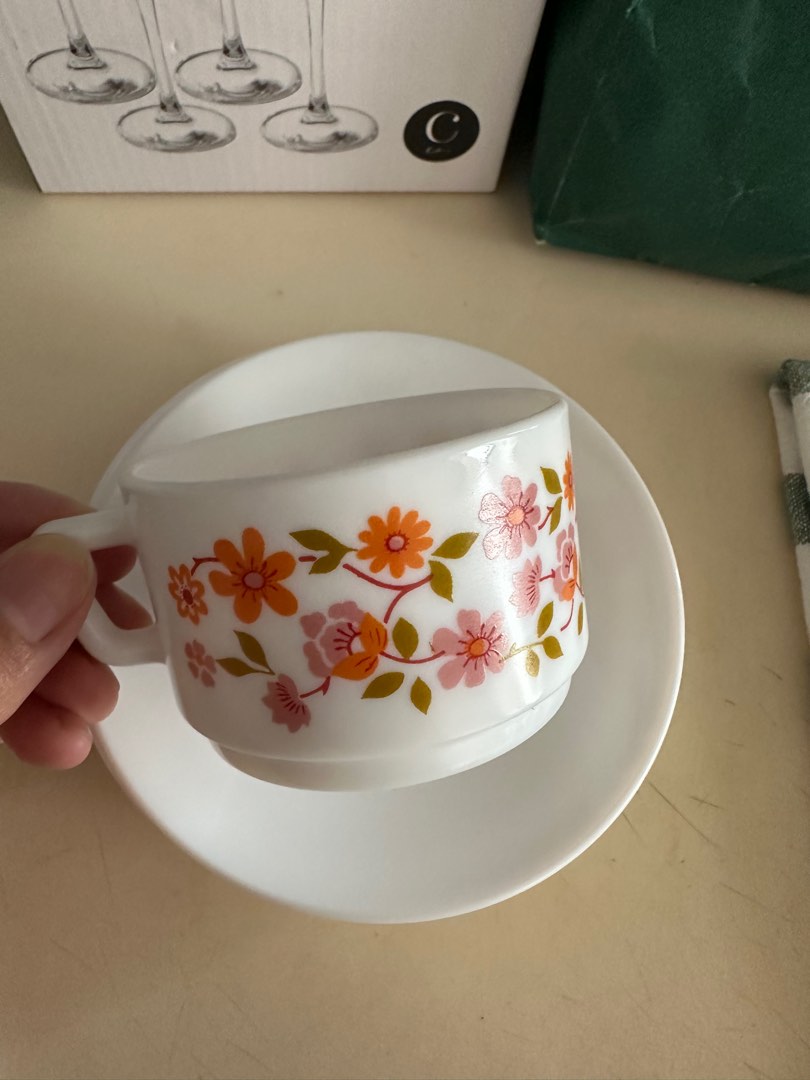Coffret Arcopal Vintage – Service à Café Blanc – Verre – état D'usage