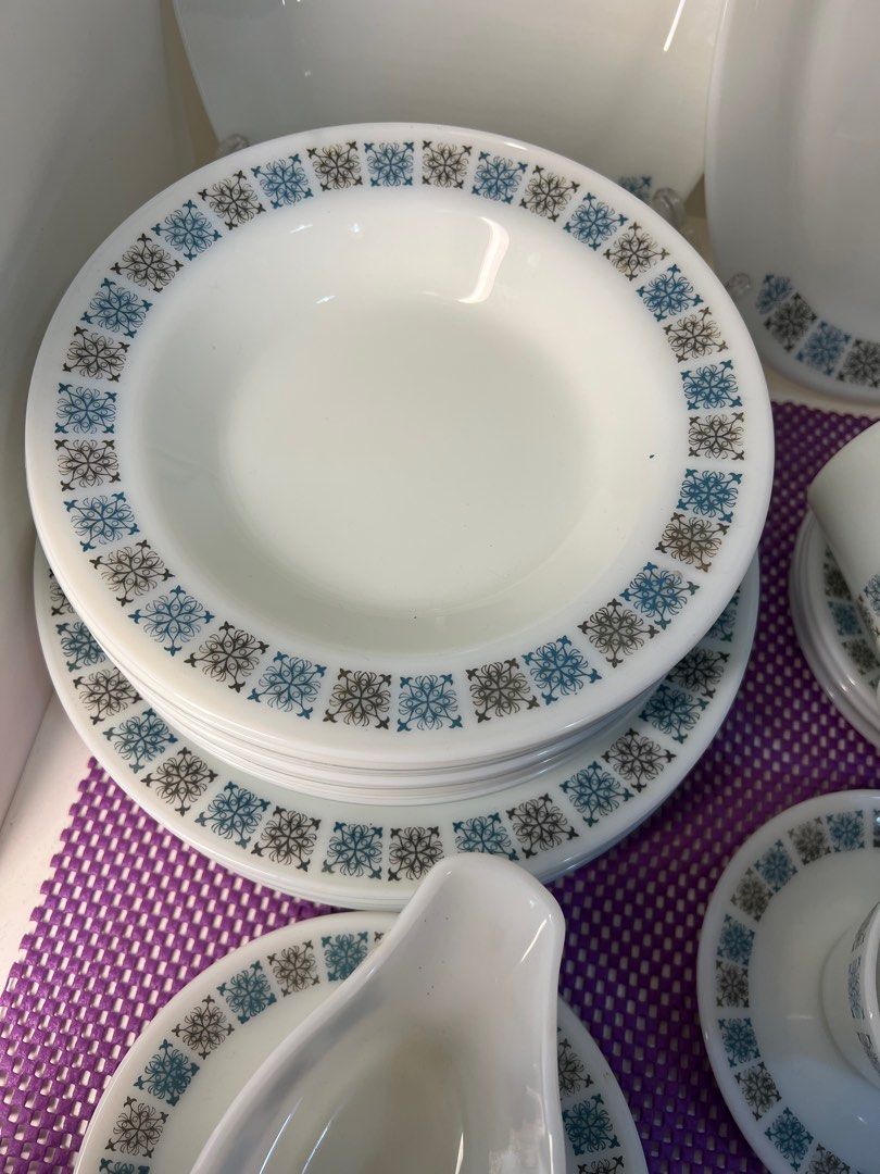 Vintage pyrex jaj chelsea casserole bowl plate cup set 72 pc, Furniture