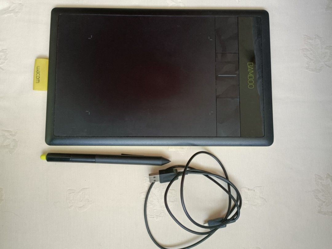 Wacom bamboo tablet, Mobile Phones & Gadgets, Other Gadgets on Carousell
