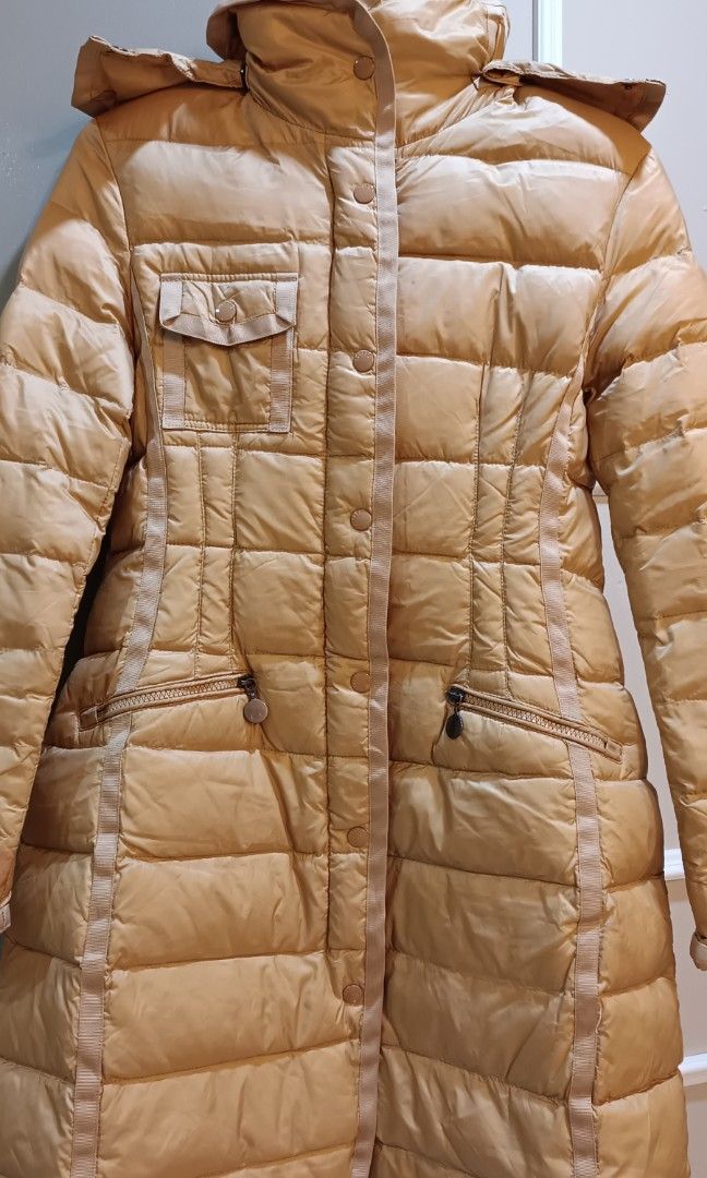 Winter Jacket (Category: Coats, Jackets and Outerwear) located in Shah Alam. Submitted by marlyna77 (Listing ID 1236781264, Image 2). Description: Nice winter jacket.postage rm10.