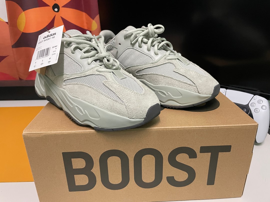 Yeezy 700 hot sale salt box