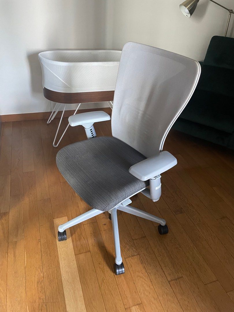 Zody Haworth desk chair, Furniture & Home Living, Furniture, Chairs on