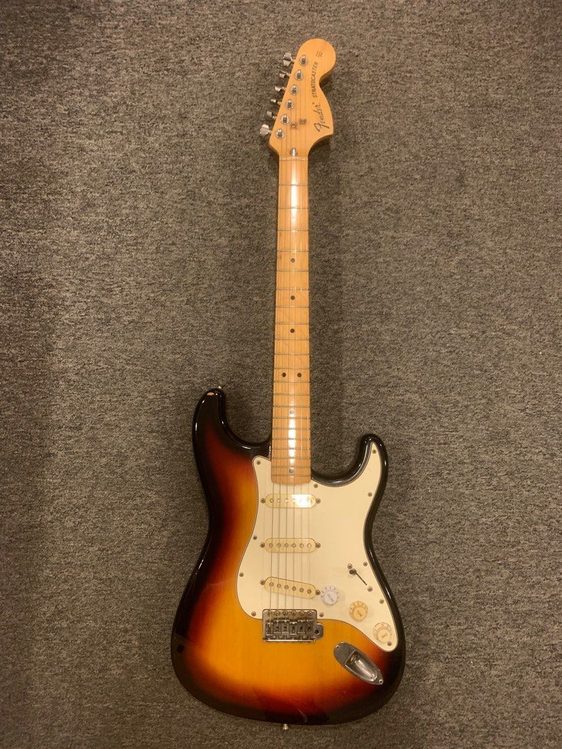 1993/1994 Fender Japan ST72 Stratocaster 3TS, Hobbies & Toys 