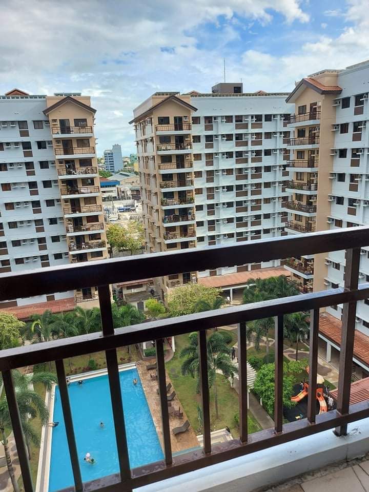 2 BR with Balcony in Cubao (Category: Apartments & Condos) located in Cainta. Submitted by jaredchua (Listing ID 1237004658, Image 2). Description: Spacious corner unit facing pool. 2 BR with balcony. Big bathroom. .