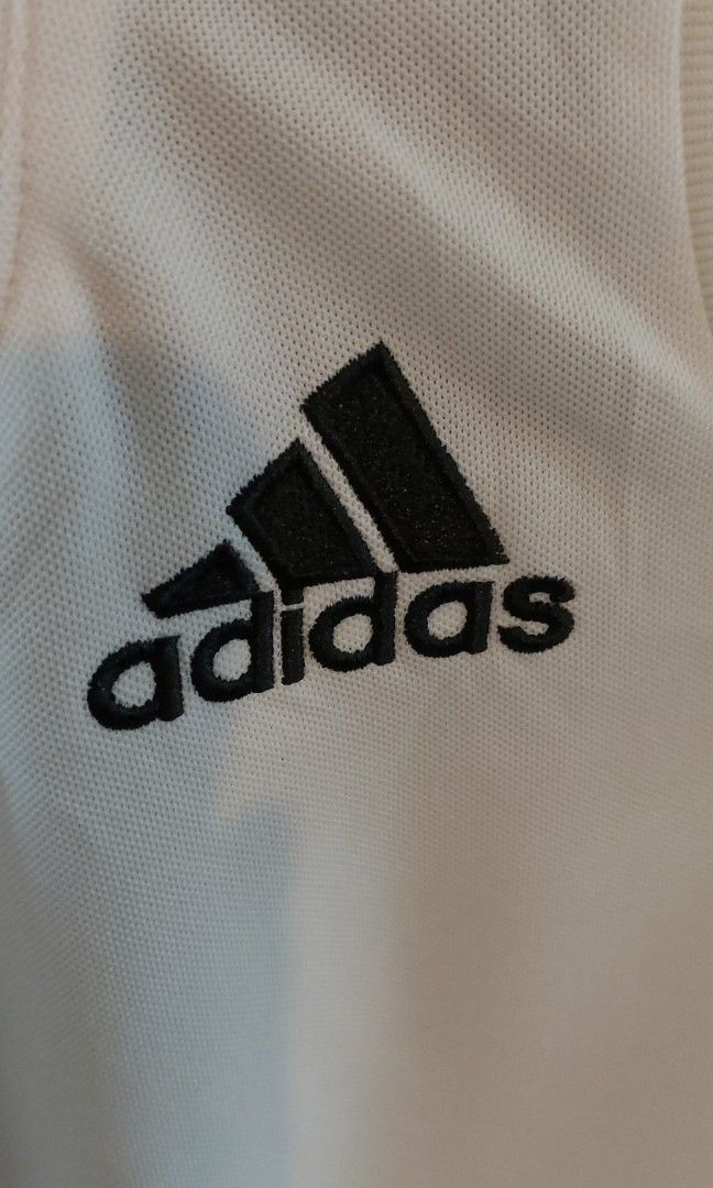 Adidas duplicate logo store