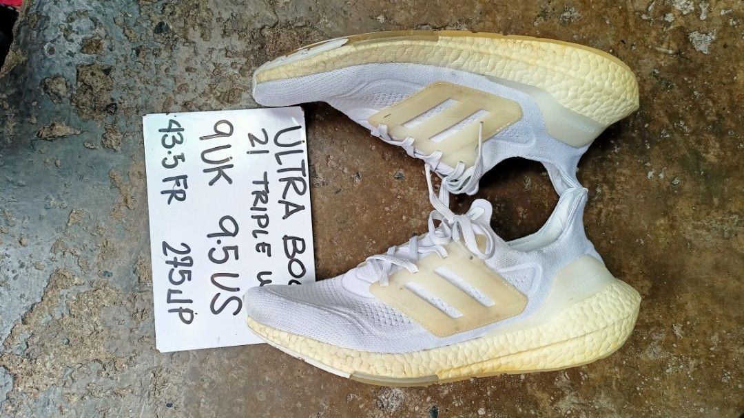 ADIDAS ULTRA BOOST 21 TRIPLE WHITE, Men's Fashion, Footwear, Sneakers on  Carousell