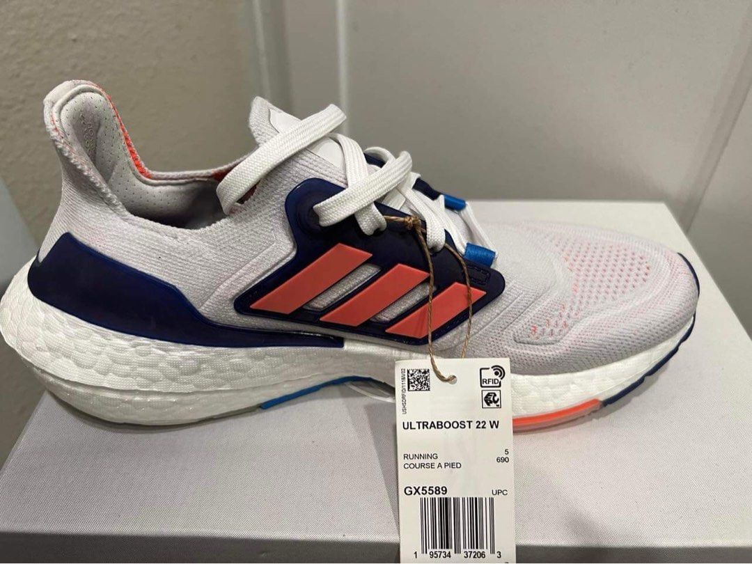 ADIDAS Ultraboost 20, 22 and Supernova (Category: Sneakers) located in Valenzuela. Submitted by cja.pi (Listing ID 1237082501, Image 2). Description: Ultraboost 22 - ₱6,500 Ultraboost 20 - ₱6,000 Supernova - ₱5,000 All brand new and authentic; will be coming from CA, USA. Need na magbawas 😆.