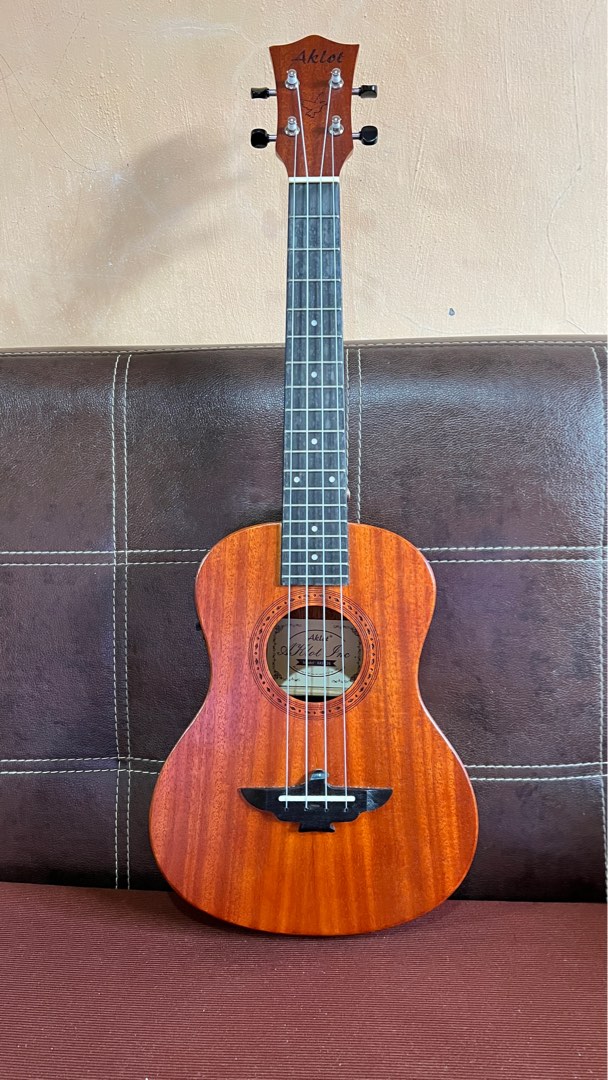 Aklot sales concert ukulele
