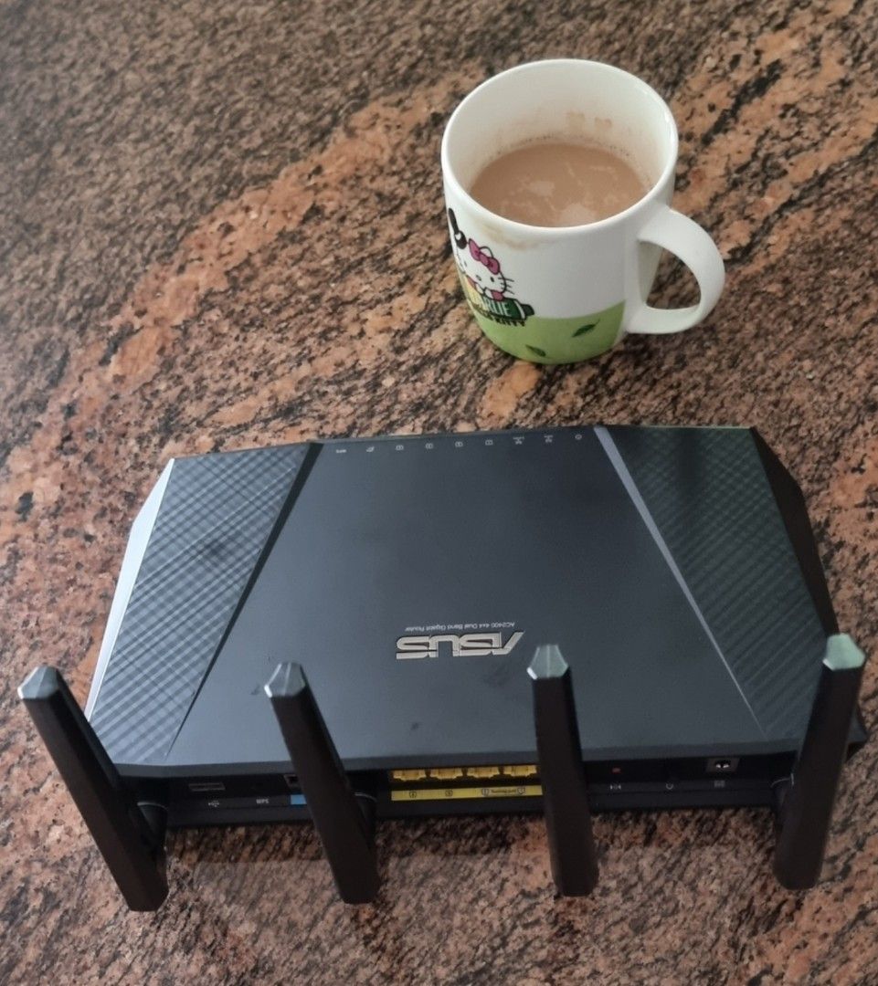 ASUS router, Computers & Tech, Parts & Accessories, Networking on Carousell