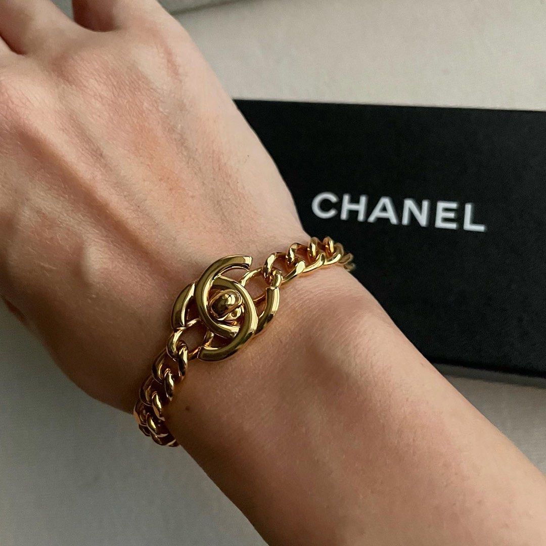 Chanel 2024 turnlock bracelet