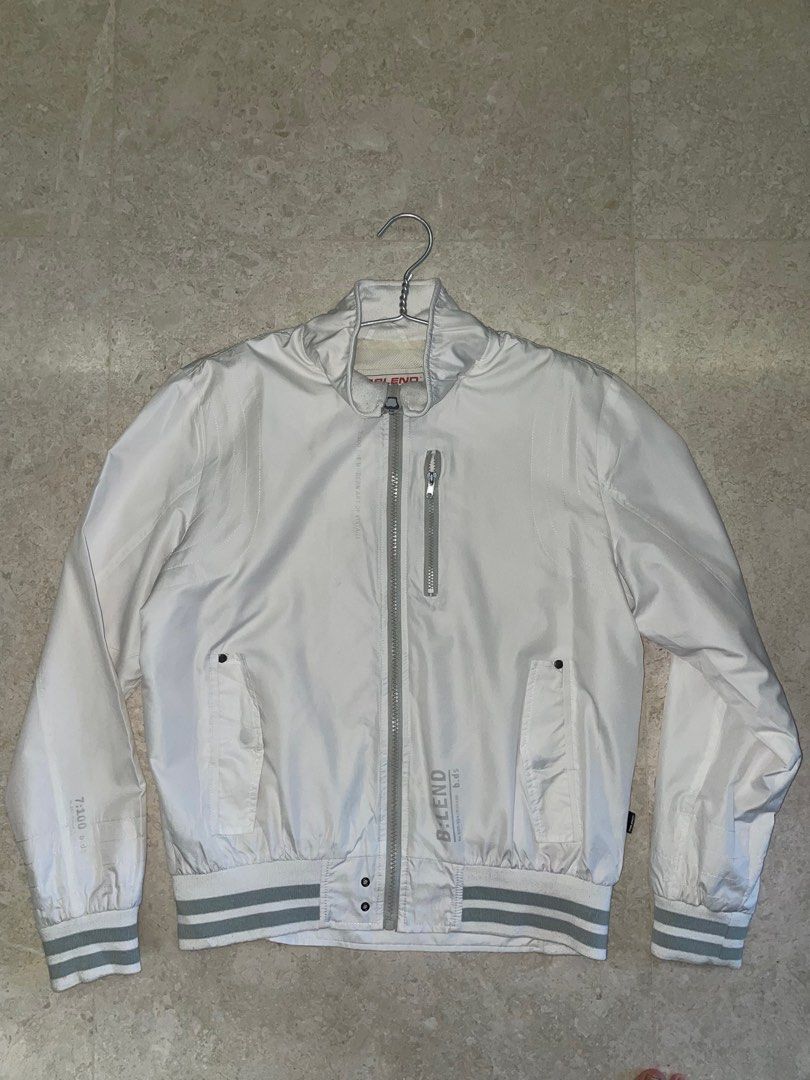 Blend jacket (never worn) (Category: Coats, Jackets and Outerwear) located in Singapore. Submitted by feng_jinn (Listing ID 1237015211, Image 2). Description: Thrifted blend jacket, bought for (Fits like a M/L instead of an XL).