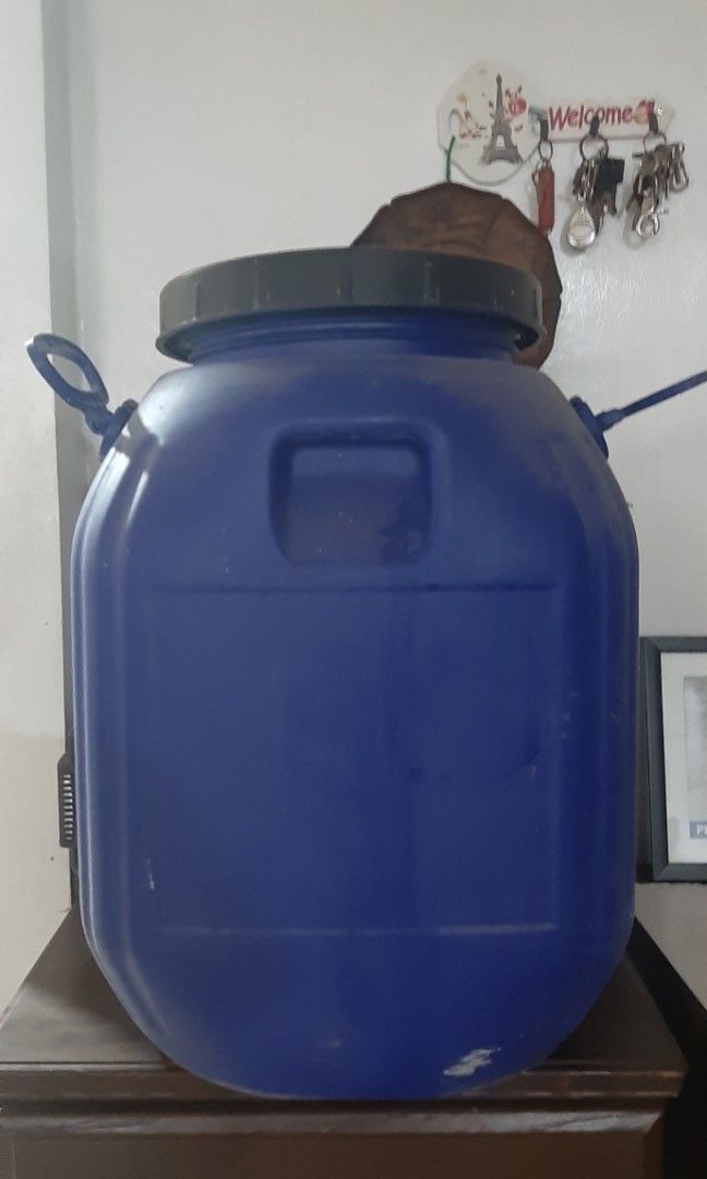 Blue Barrel Bin Plastic (Category: Storage Boxes & Baskets) located in Pasig City. Submitted by kiplery (Listing ID 1237137339, Image 1). Description: 60 cm (height) × 40cm (length).