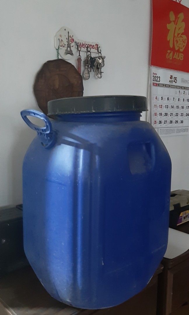 Blue Barrel Bin Plastic (Category: Storage Boxes & Baskets) located in Pasig City. Submitted by kiplery (Listing ID 1237137339, Image 2). Description: 60 cm (height) × 40cm (length).