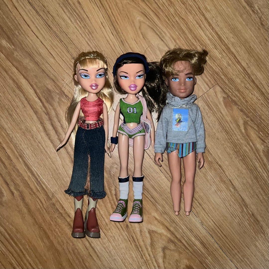 New in Box Cloe, Bratz Summer Dayz. Please contact me if you have