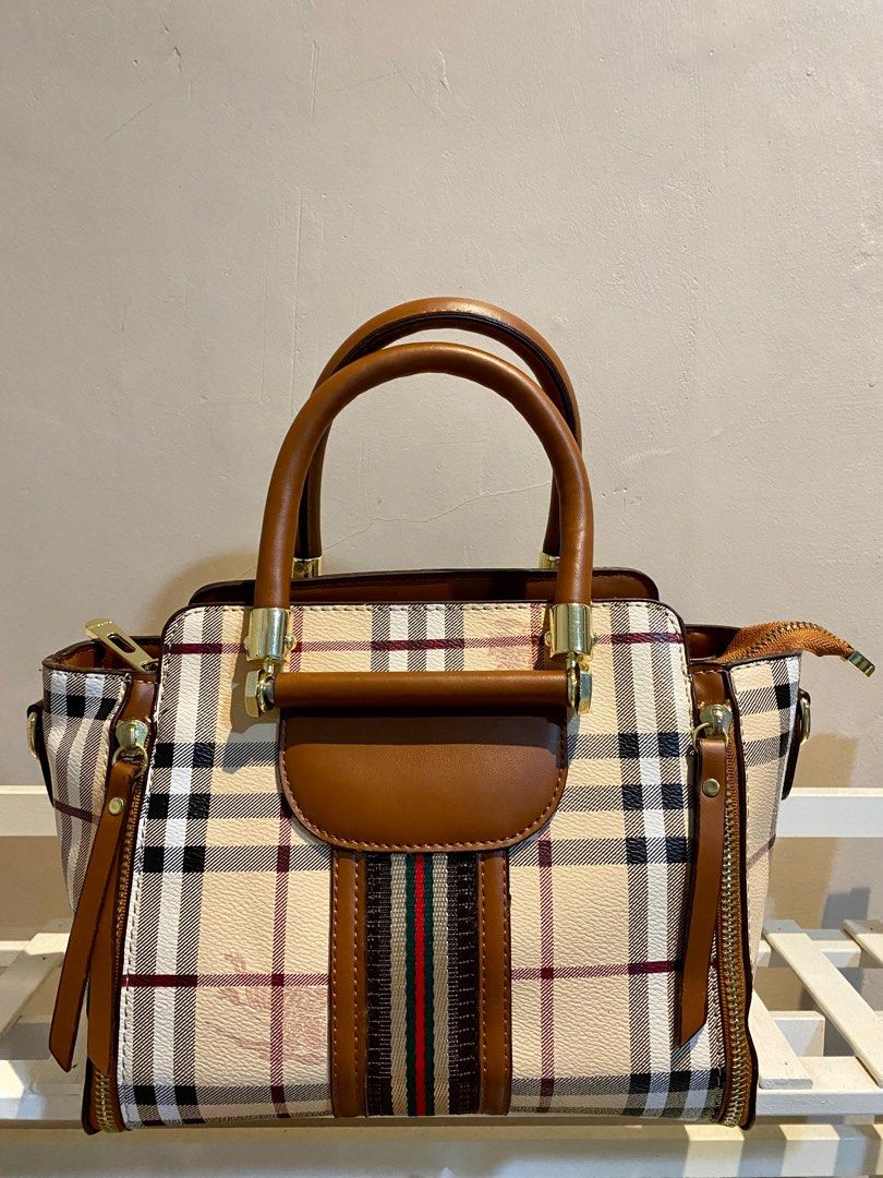 Burberry, Bags