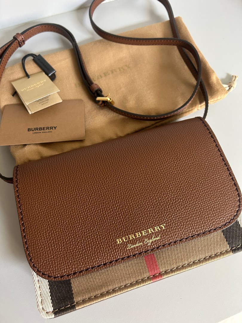 Burberry Woc 名牌 手袋及銀包 Carousell