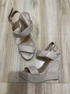 Call it spring suede wedge size 35