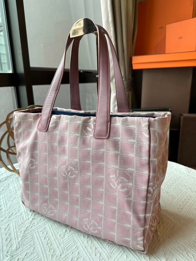 New Travel Line Nylon Tote Bag  Used  Preloved Chanel Tote Bag  LXR USA   White  Nylon 2321AD191