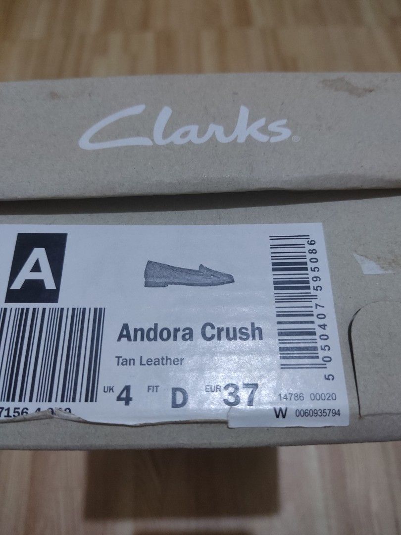 Original Clarks Australia Andora Crush Tan Loafers w/ box, Women's Footwear, on Carousell