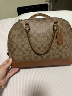 Coach Sierra (Large Nude), Women's Fashion, Bags & Wallets, Purses &  Pouches on Carousell