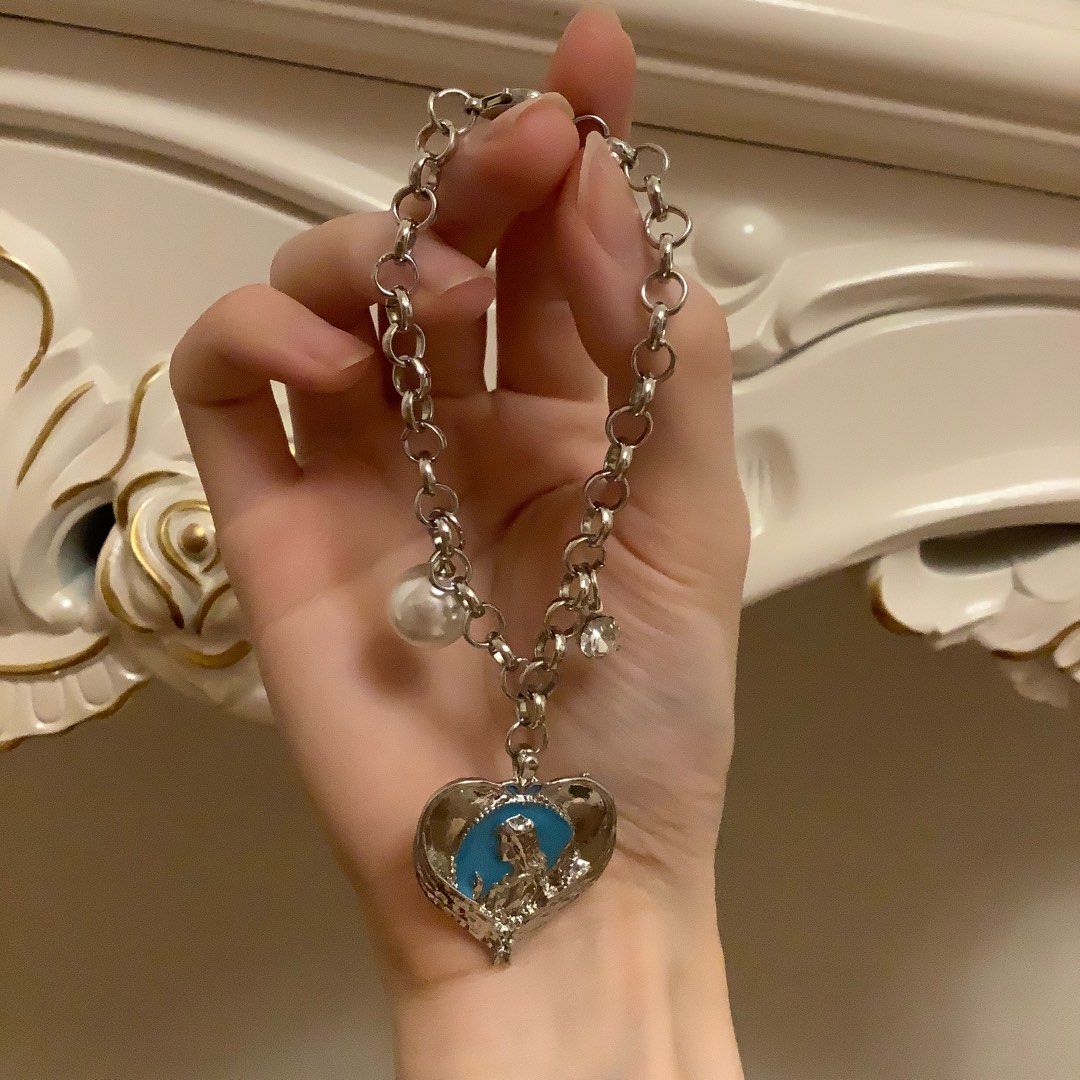Cute pretty dainty elegant metal blue heart rhinestone pearl