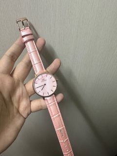 (Category: ) located in . Submitted by originalwatchshop (Listing ID 1237151572, Image 1). Description: .