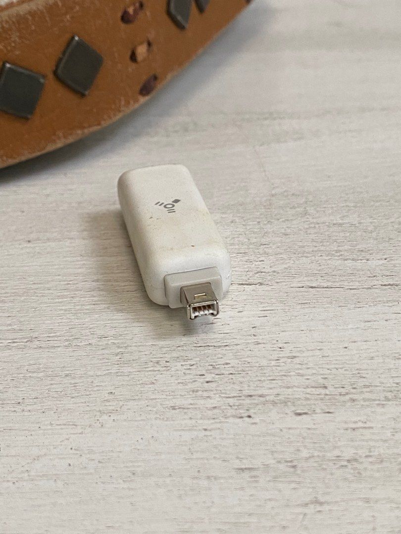 Firewire (old macbook), Computers & Tech, Parts & Accessories, Cables