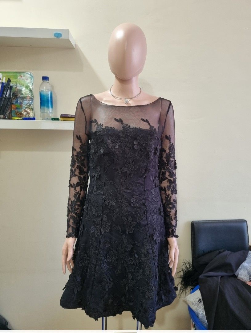 Forever unique lace skater dress Fesyen Wanita Pakaian Wanita Gaun Rok di Carousell