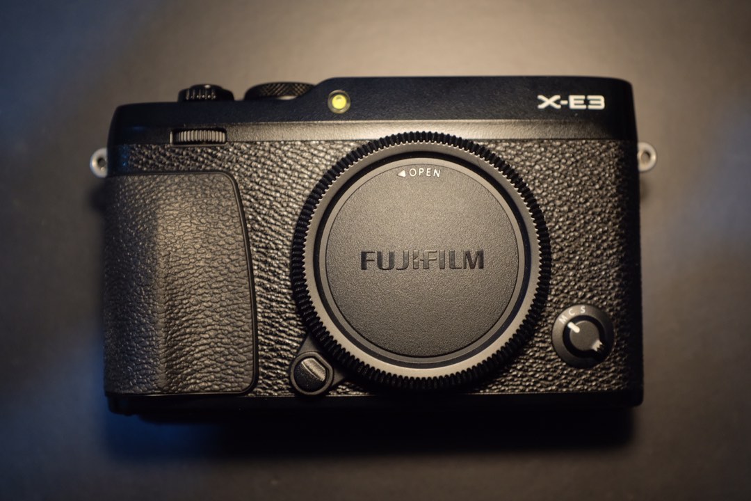 Fujifilm xe3 黑色單機身, 相機攝影, 相機在旋轉拍賣