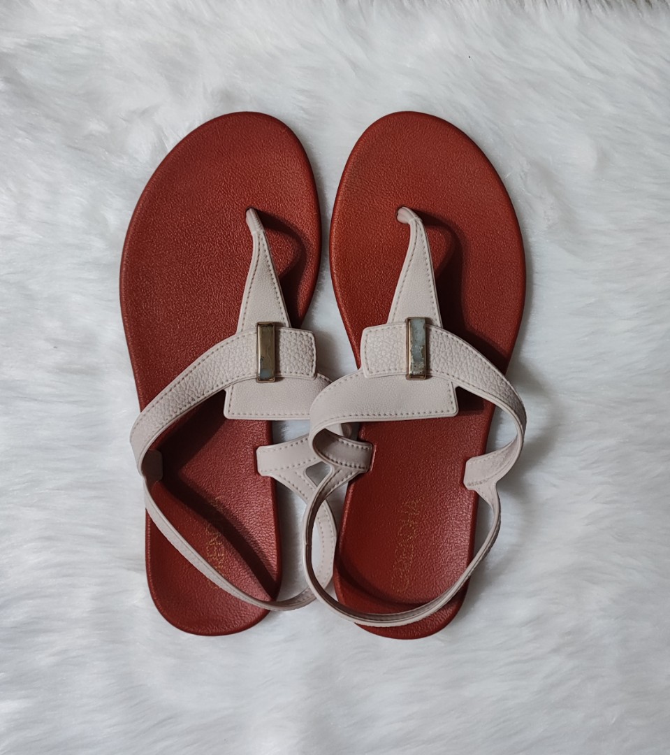 Grendha sandals, Women's Fashion, Footwear, Flats & Sandals on Carousell