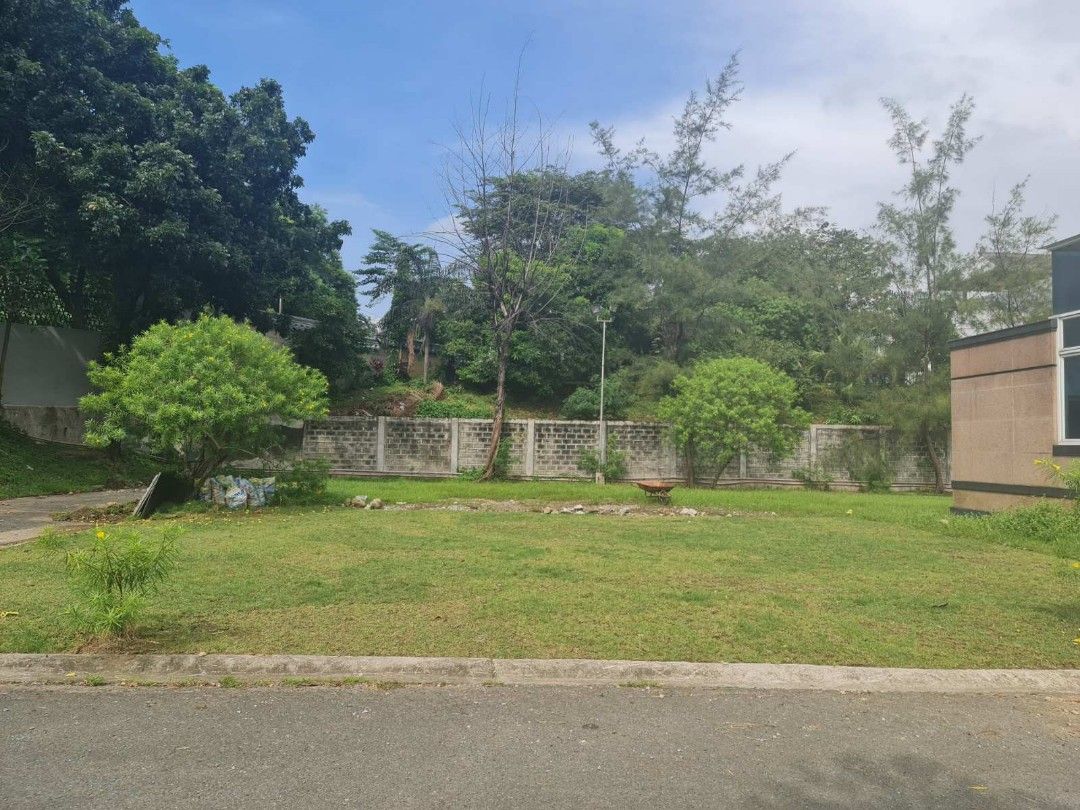 HERITAGE MEMORIAL PARK P 20 MILLION FOR EACH MAUSOLEUM LOT, Property