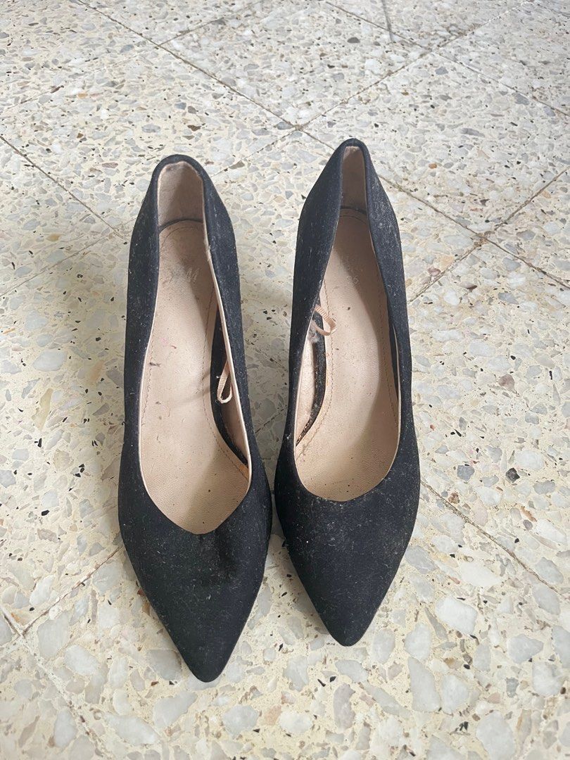 H M black pointed heels Women s Fashion Footwear Heels on Carousell
