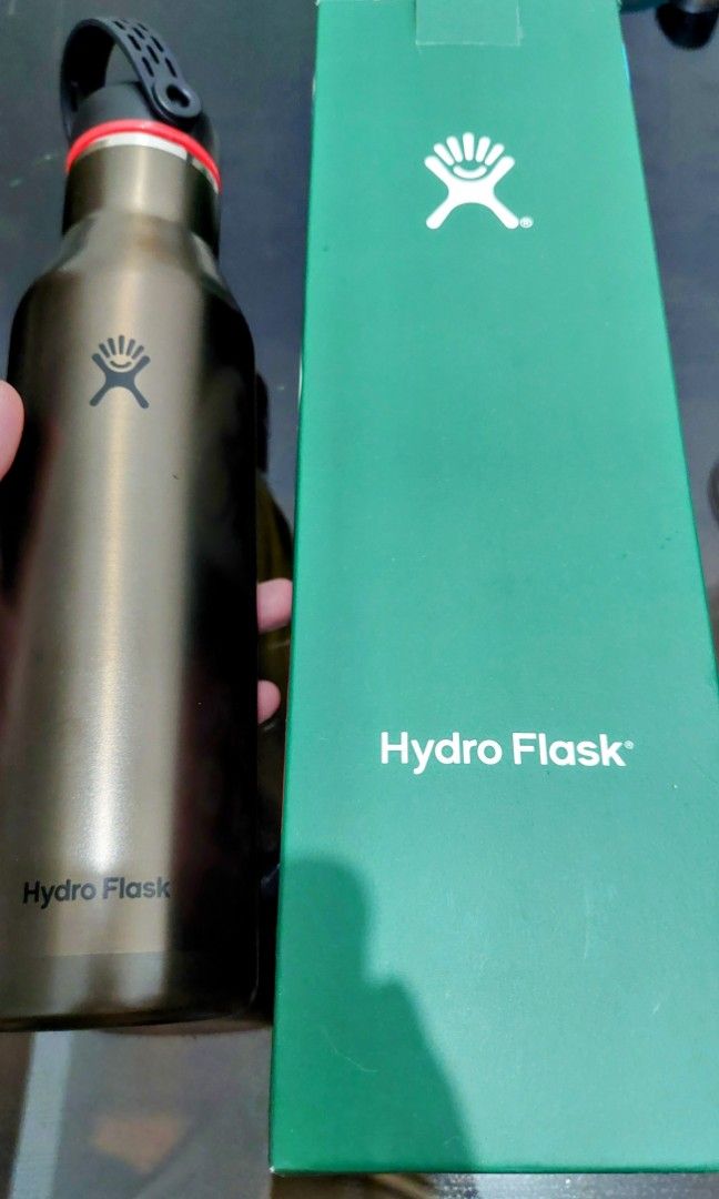 Hydro Flask 21 oz Lightweight Standard Mouth Trail Series Obsidian