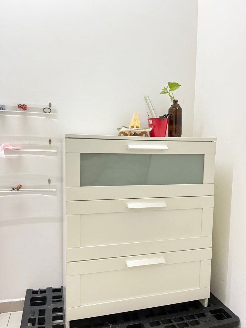 Brimnes 3 top drawer chest