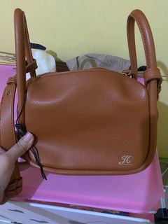 (Kategori: ) berada di . Dikirim oleh chintyabina (ID iklan 1237108353, Gambar 1). Deskripsi: .