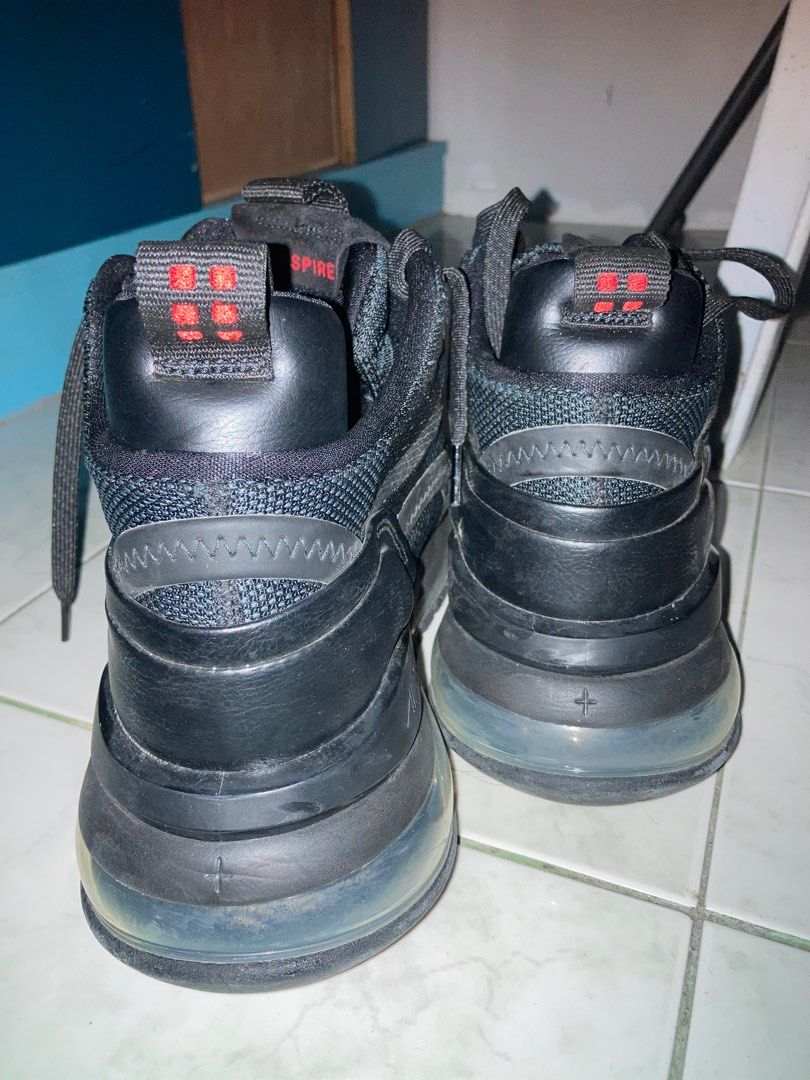 jordan aerospace 720 black and white