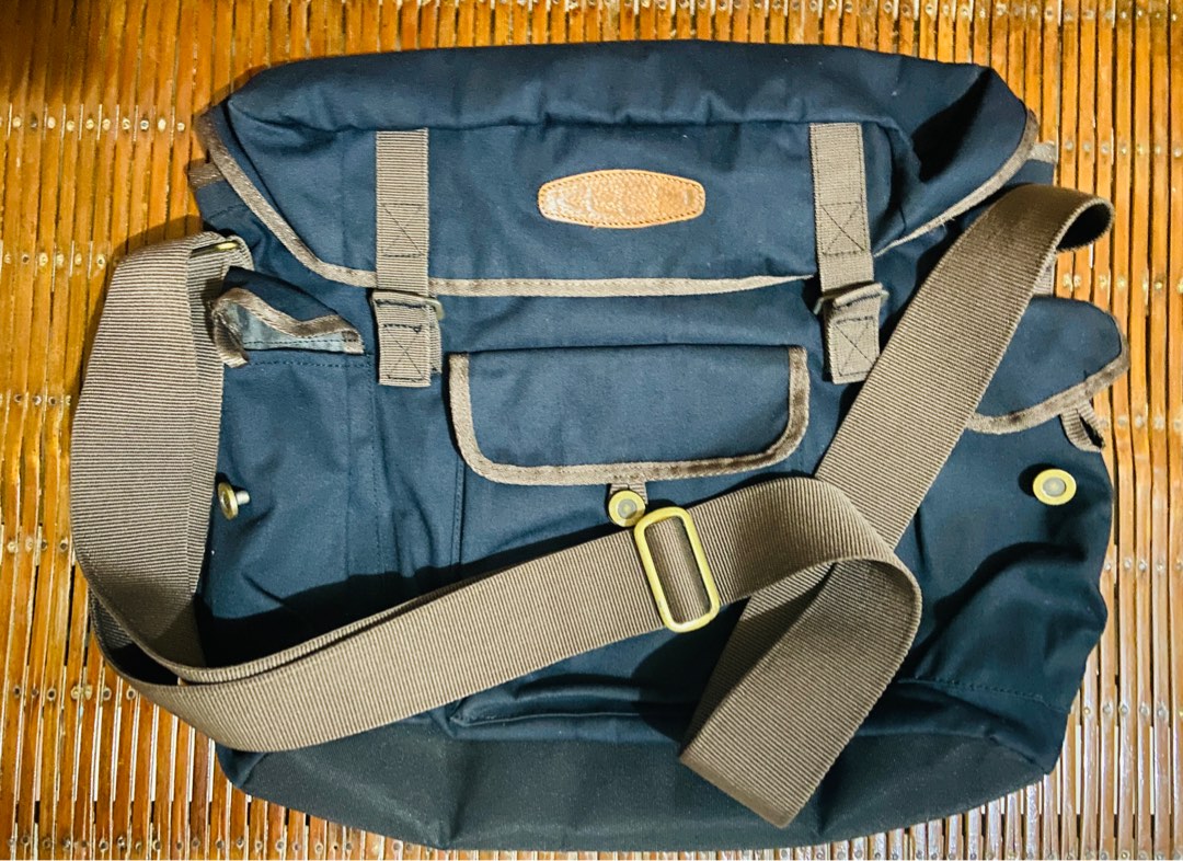 KEEN messenger bag on Carousell