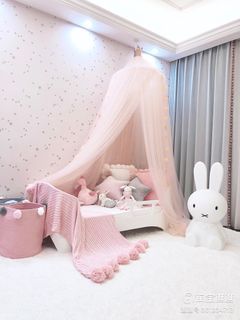 Kid's bed canopy (pink) with star