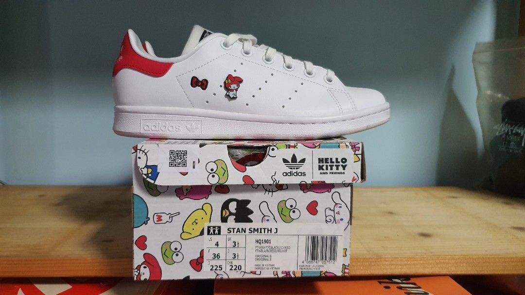 LADIES ORIGINALS ADIDAS ORIGINALS × HELLO KITTY AND FRIENDS STAN SMITH,  Women's Fashion, Footwear, Sneakers on Carousell