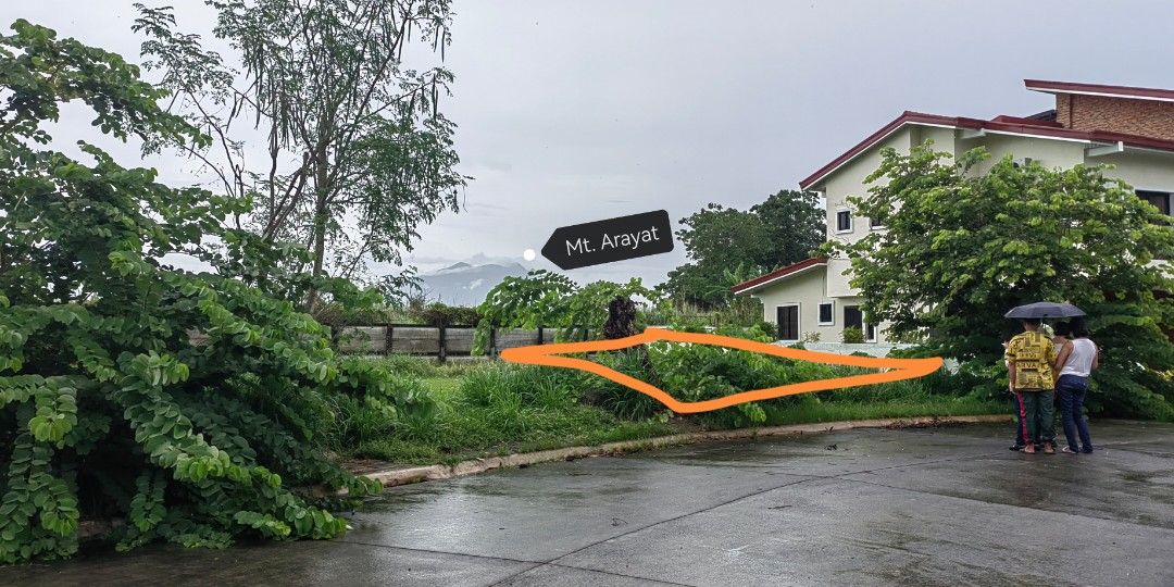Lakeshore Aiola East 342sqm (Category: Lot) located in Macabebe. Submitted by pampanga_chic (Listing ID 1236997807, Image 1). Description: reselling 342sqm residential lot at Lakeshore Aiola East Village with magnificent view of Mt. Arayat 😍😍😍😍.