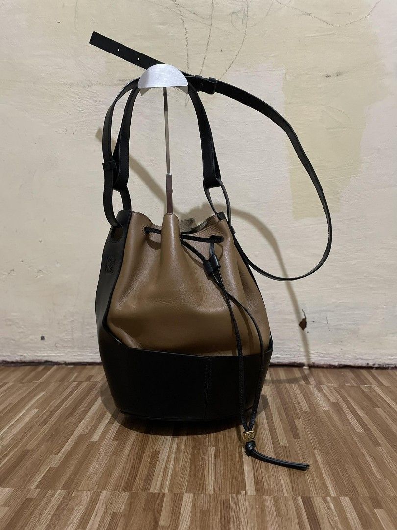 Loewe Bolso Balloon Luxury Bags Wallets on Carousell