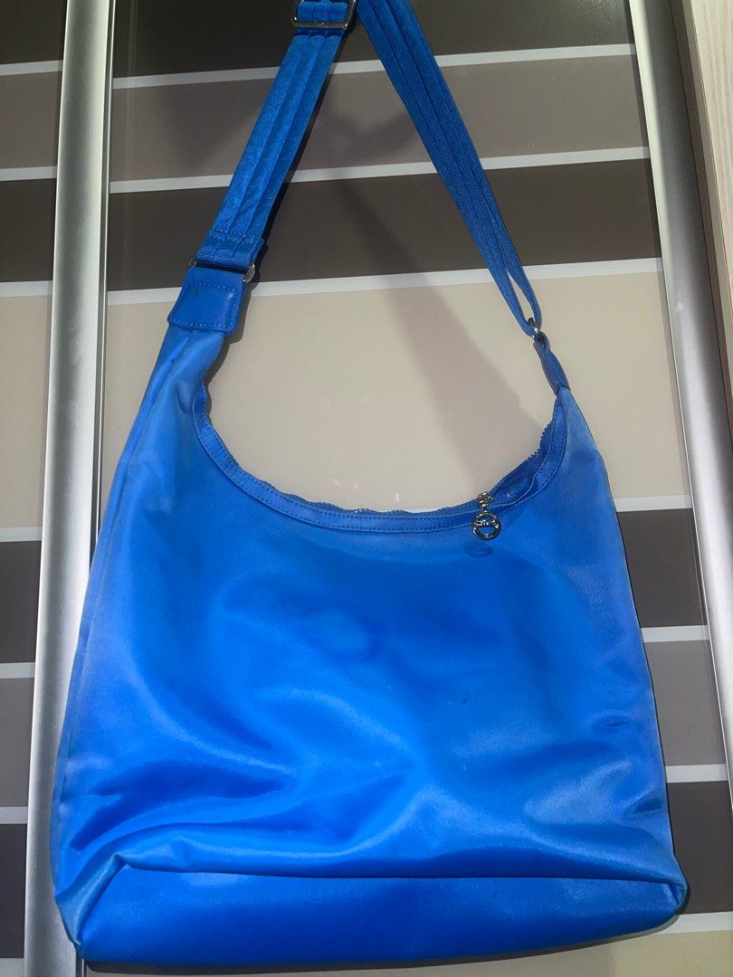 LongChamp Hobo Bag (Category: Luxury Bags & Wallets) located in Cavite. Submitted by mcbfave (Listing ID 1237137124, Image 3). Description: sf c/o buyer.