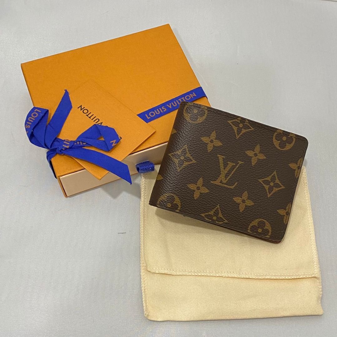 Authentic vintage Louis Vuitton Men's wallet, Men's Fashion, Watches &  Accessories, Wallets & Card Holders on Carousell