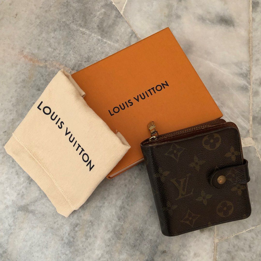 LOUIS VUITTON MENS WALLET, Luxury, Bags & Wallets on Carousell
