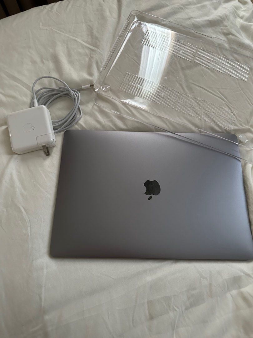 MacBook Pro 15-inch, 2017, touch bar (Category: Laptops & Notebooks) located in Mandaluyong City. Submitted by kai.gt (Listing ID 1237044541, Image 1). Description: MacBook Pro (15-inch, 2017, bought June 2018) - Processor 2.9 GHz Quad-Core Intel Core i7 - Memory 16 GB -15.4-Inch (2880x1800) Built-in Retina Display - Mac OS Ventura - Cycle Count 429 (Normal) 256gb No dents / scratches No issues.