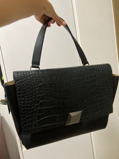 Authentic 💯👍🏽 MCM bag, Luxury, Bags & Wallets on Carousell