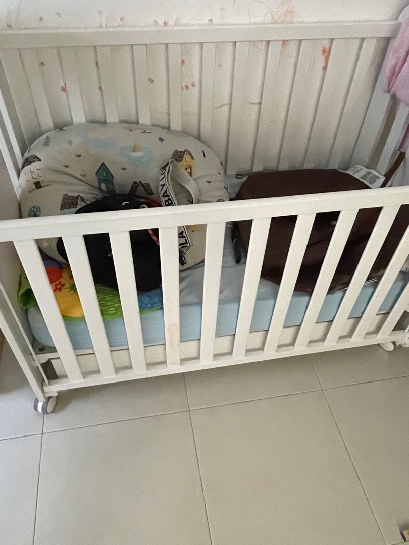 Micuna baby cot, Babies & Kids, Baby Nursery & Kids Furniture, Cots