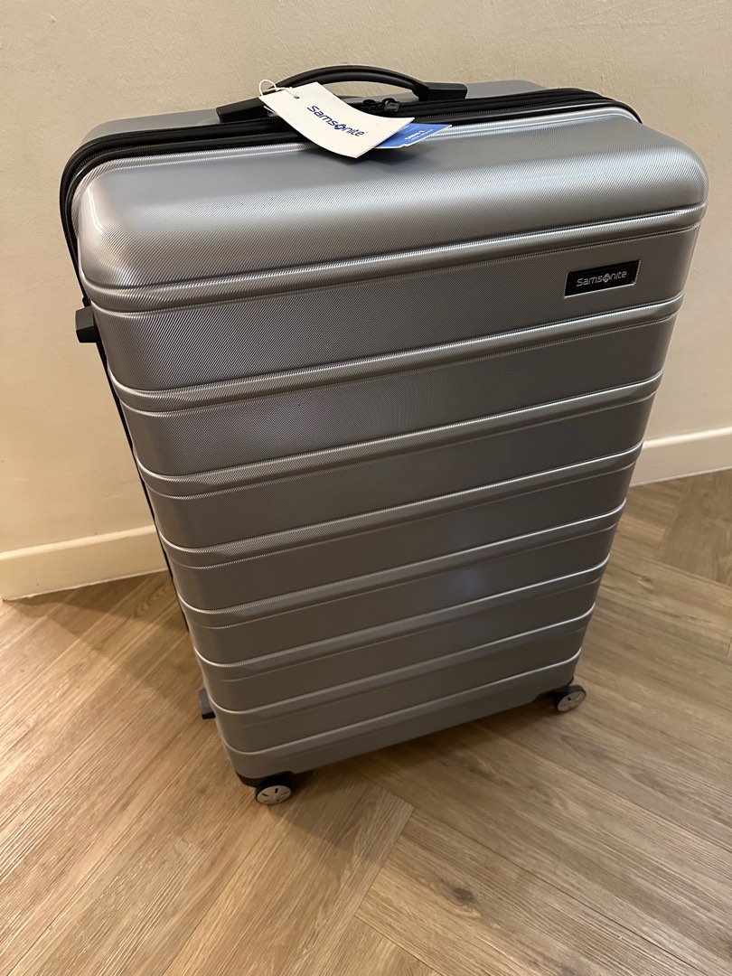 NEW 28 inch Samsonite Omni 2 Hardside Expandable Luggage with