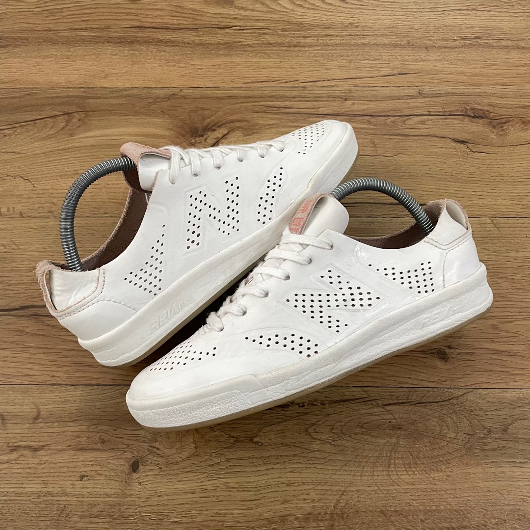 New balance deals 300 deconstructed womens